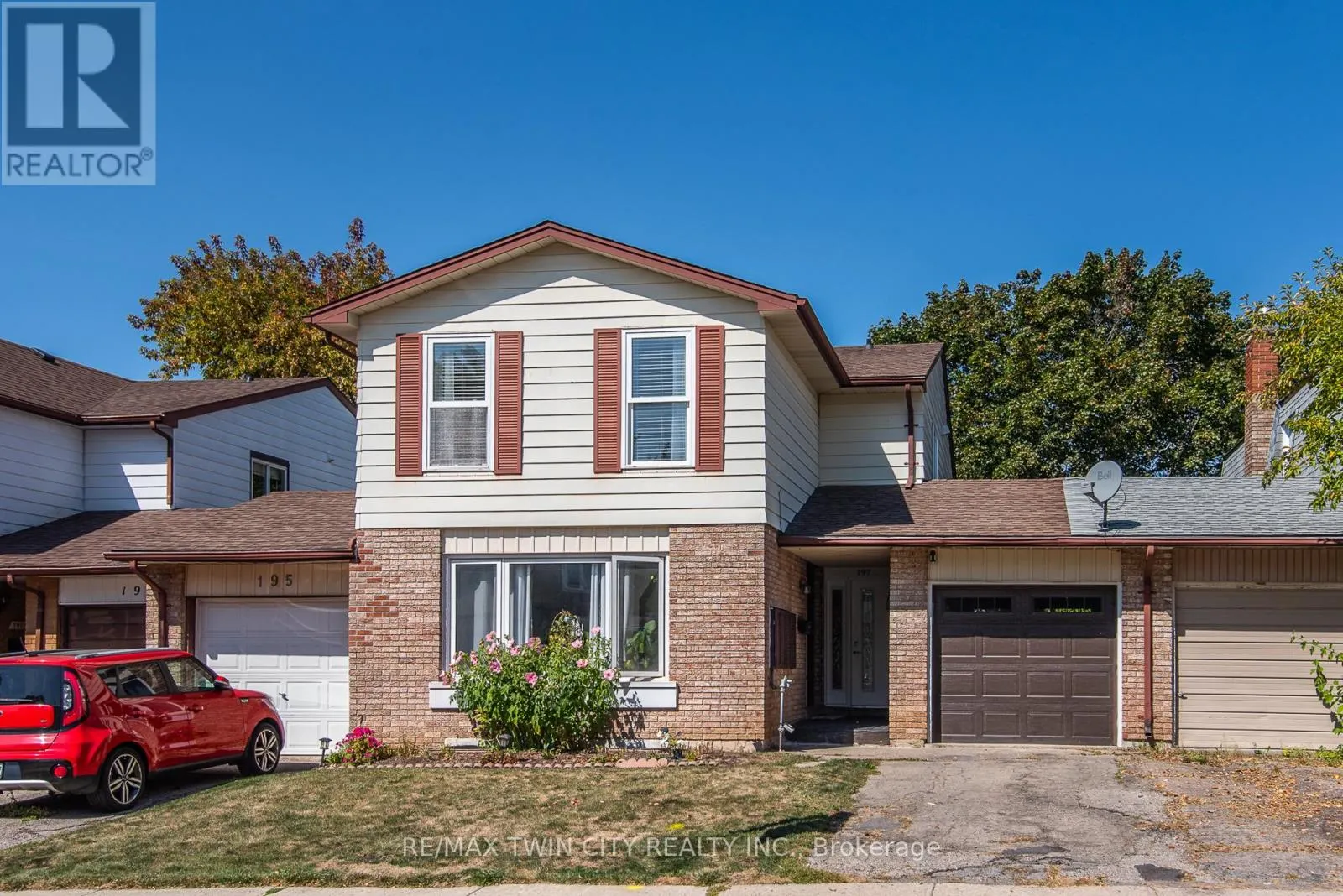 197 SILVER ASPEN CRESCENT
