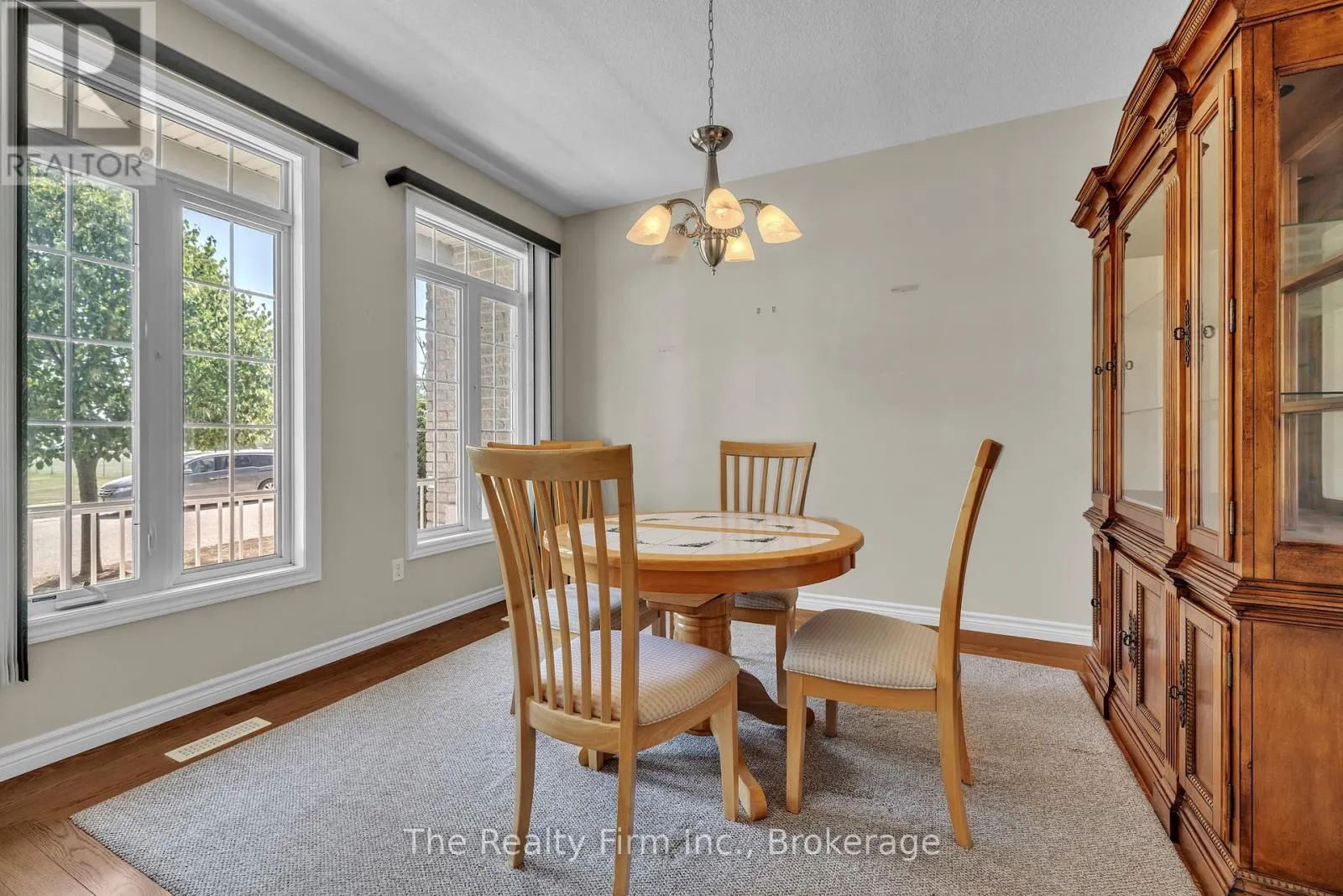 3 - 665 SOUTHWOOD WAY, #3
