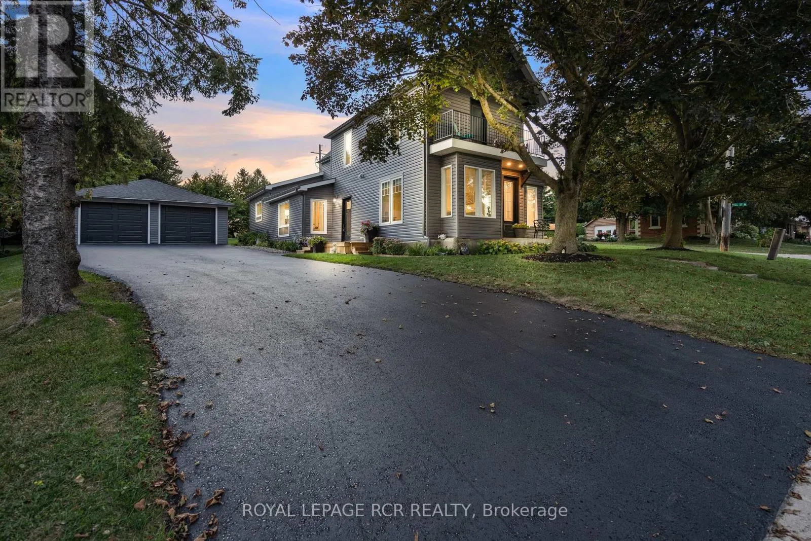 50 LEESON STREET S