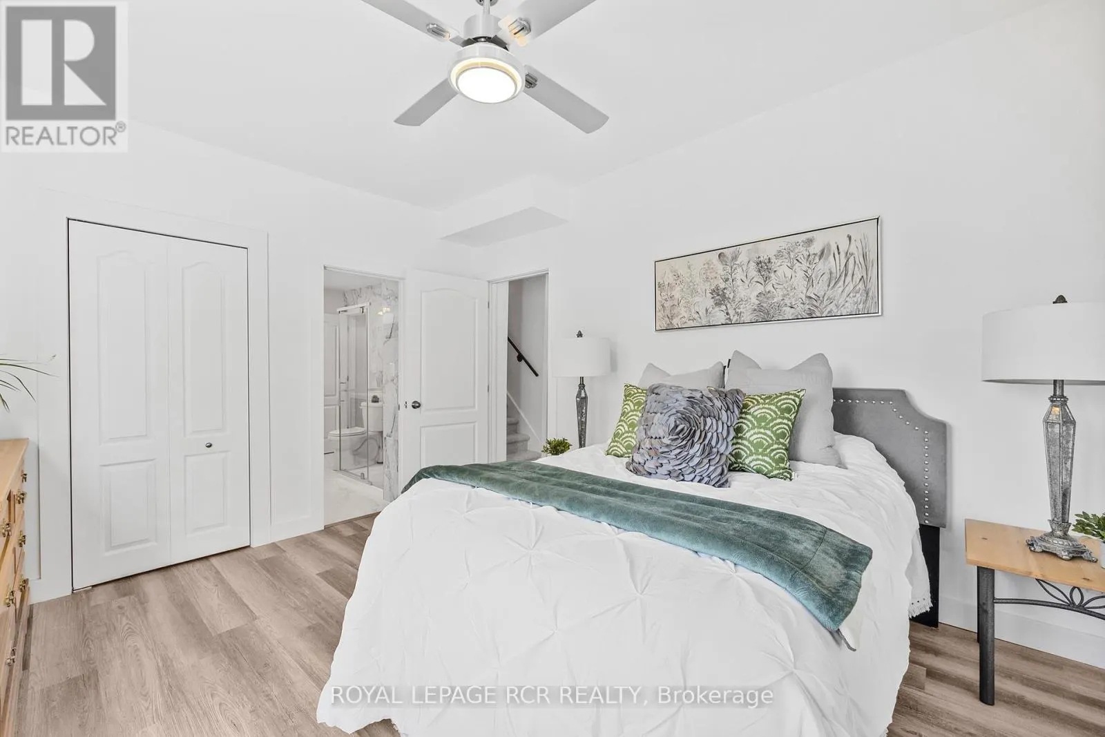 50 LEESON STREET S