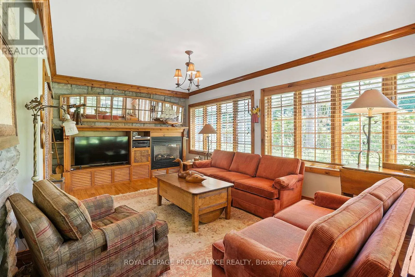 27 COCHRANE DRIVE