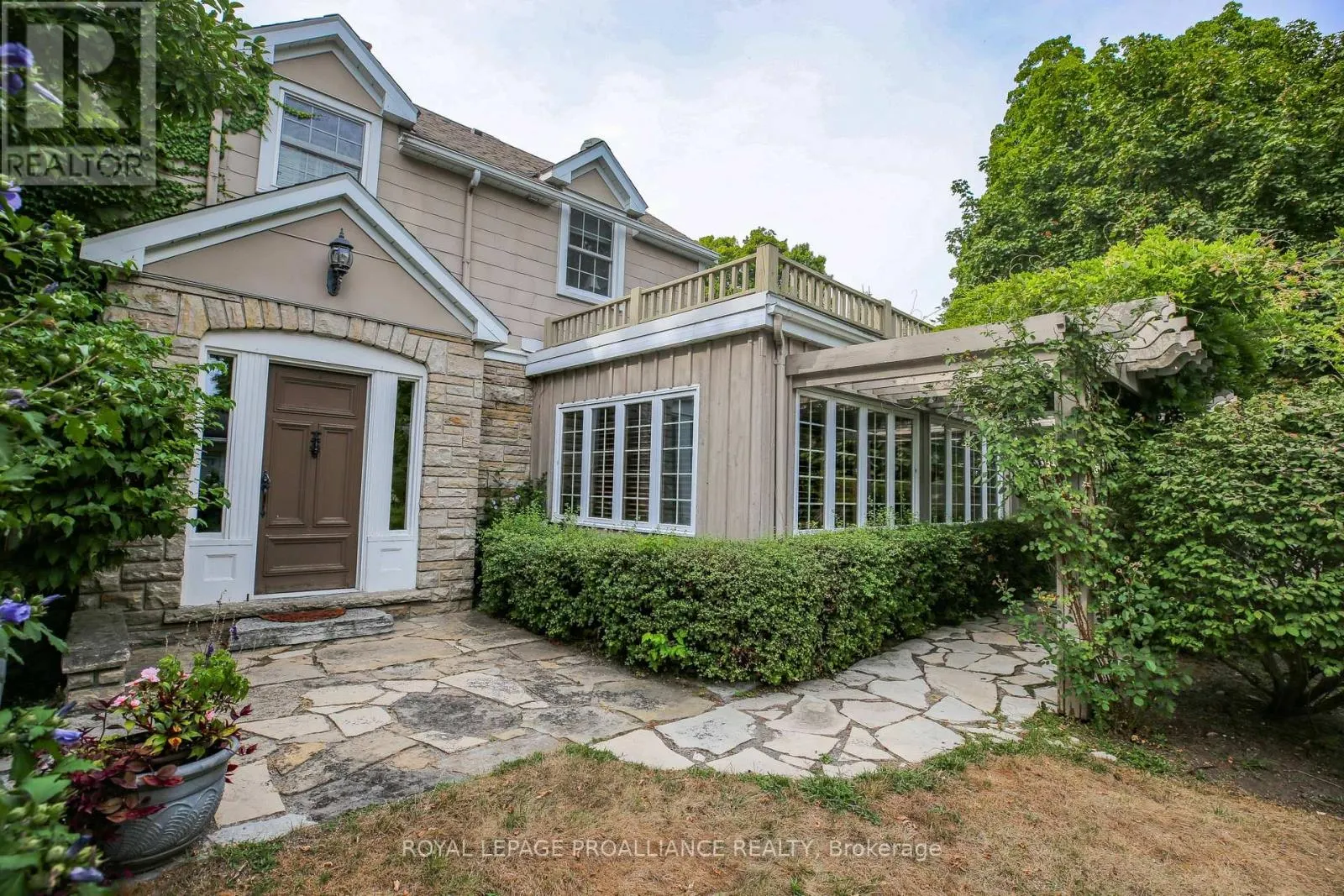 27 COCHRANE DRIVE