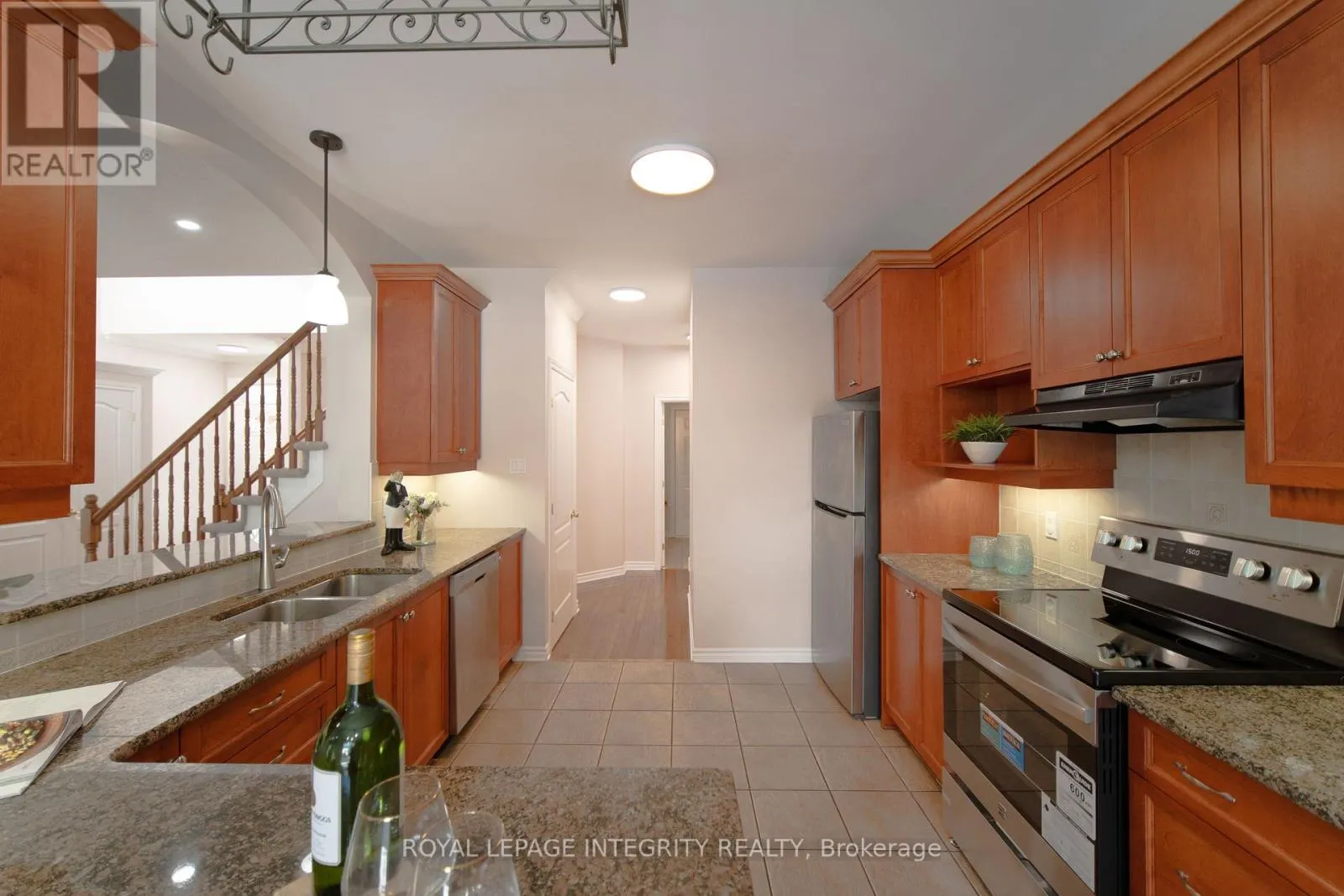 141 STEEPLE CHASE DRIVE