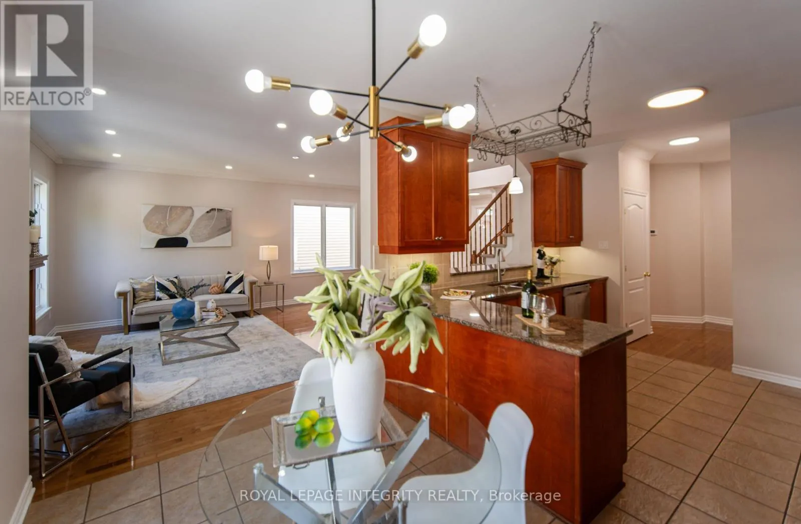141 STEEPLE CHASE DRIVE
