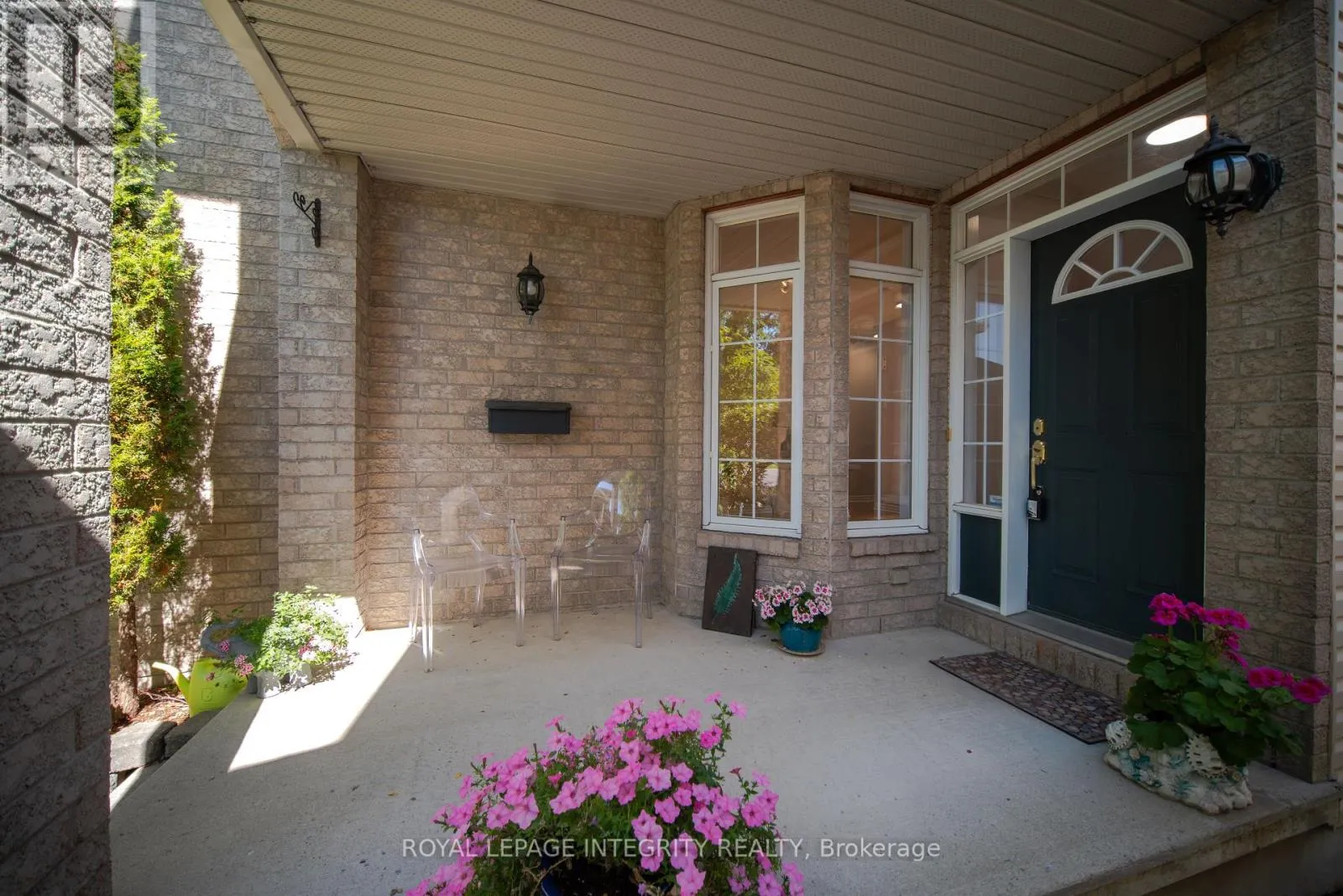 141 STEEPLE CHASE DRIVE