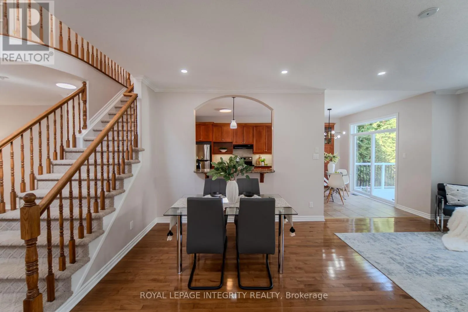 141 STEEPLE CHASE DRIVE