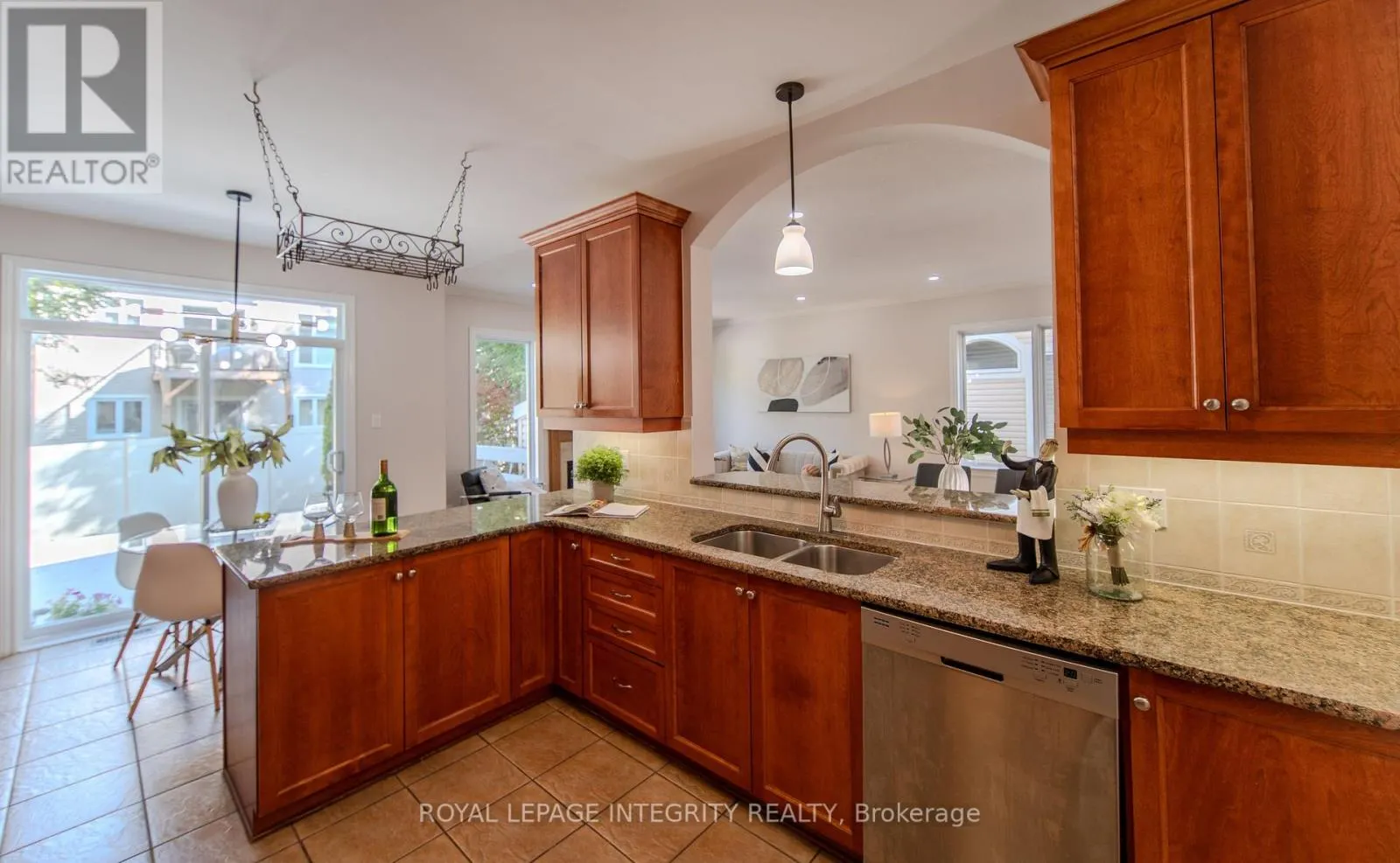 141 STEEPLE CHASE DRIVE