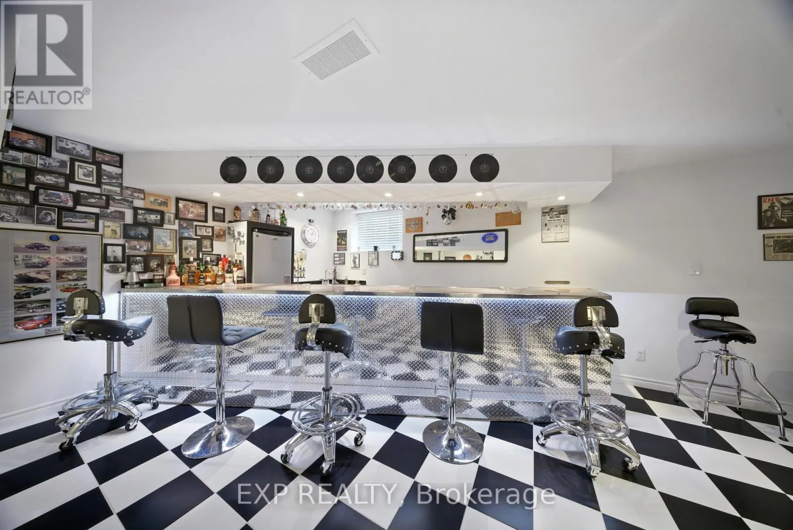 257 DONLY DRIVE S