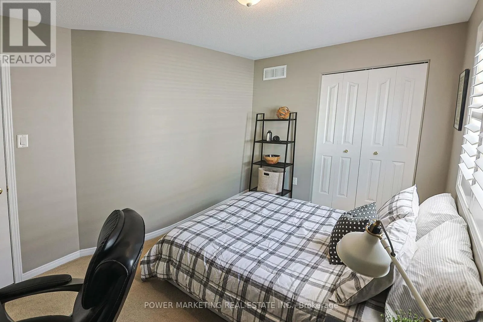 124 STRATHCARRON CRESCENT