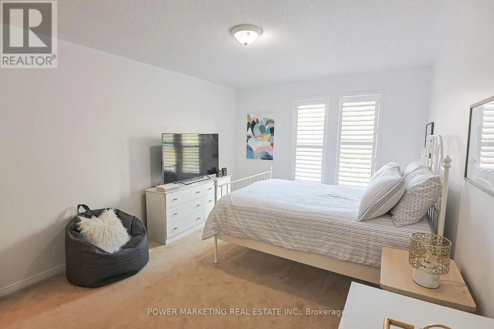124 STRATHCARRON CRESCENT