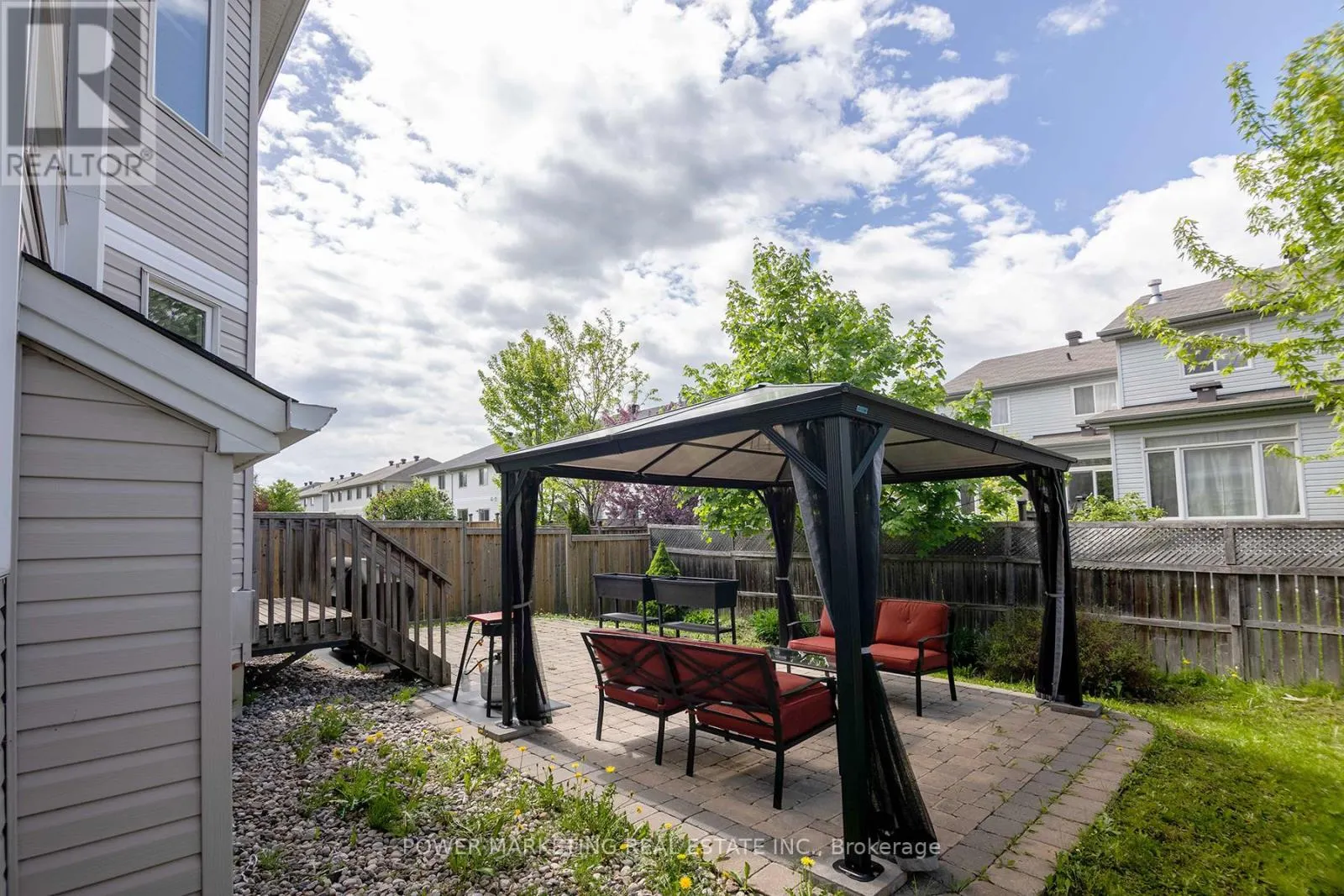 124 STRATHCARRON CRESCENT