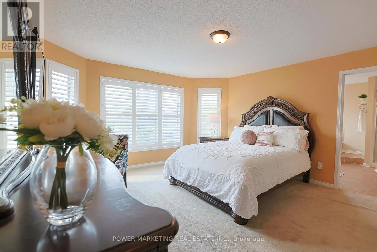 124 STRATHCARRON CRESCENT