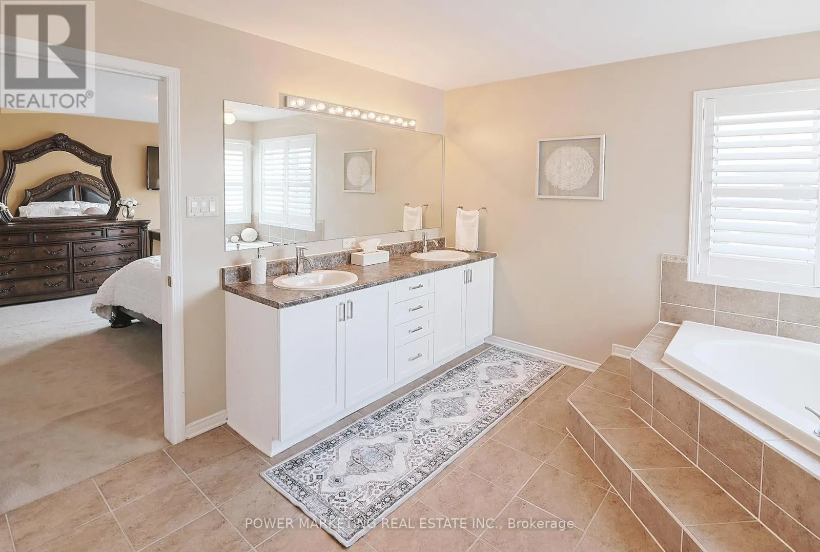 124 STRATHCARRON CRESCENT