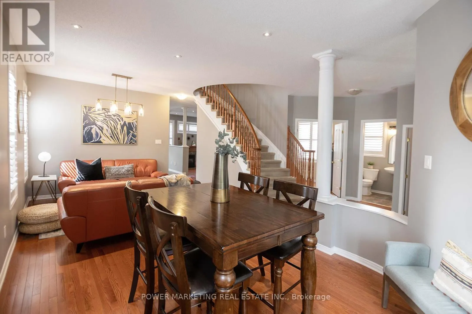 124 STRATHCARRON CRESCENT
