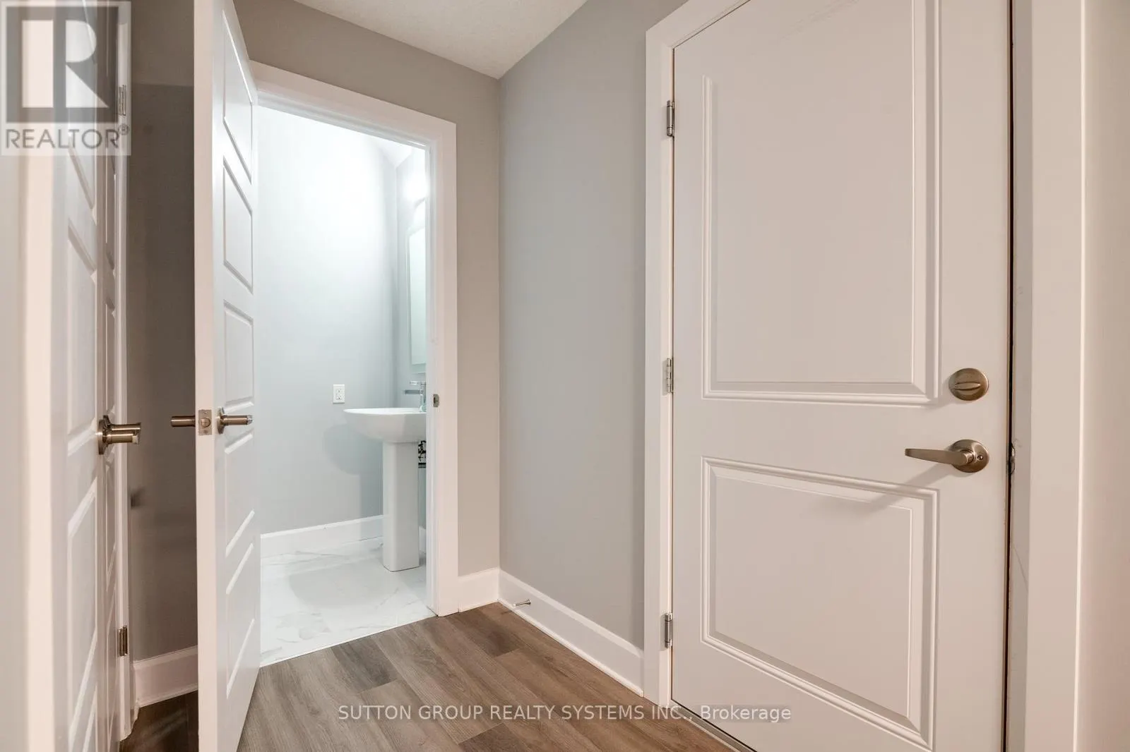 17 - 2610 KETTERING PLACE