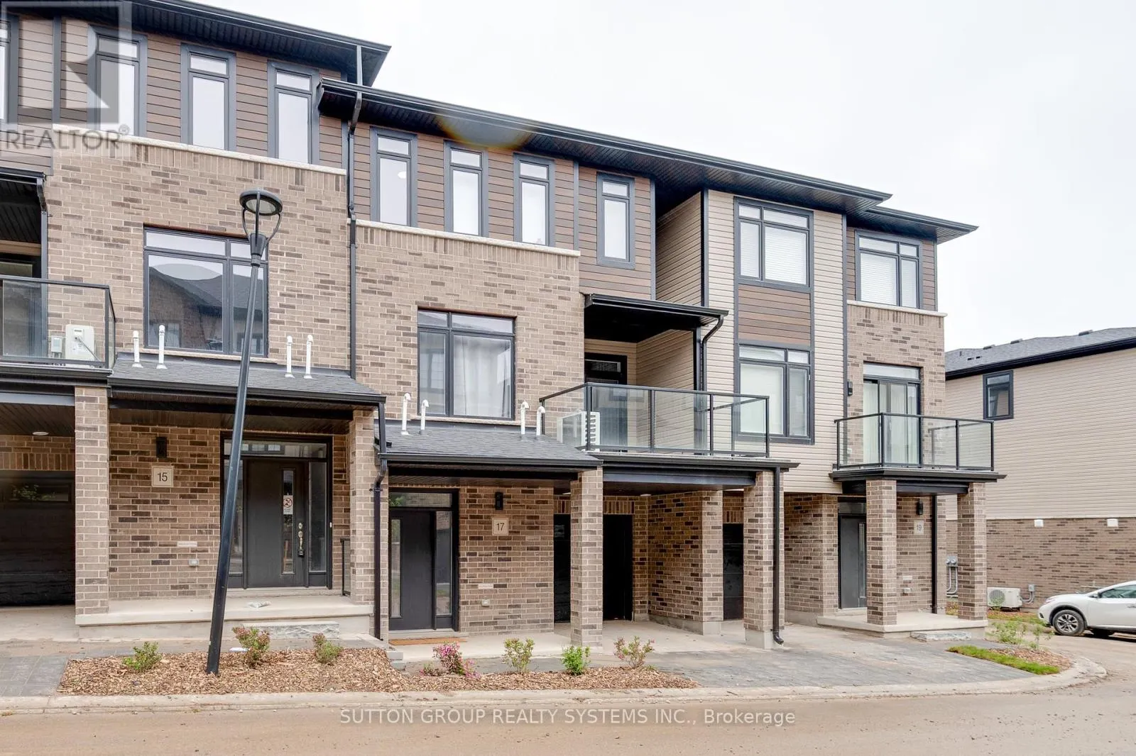 17 - 2610 KETTERING PLACE