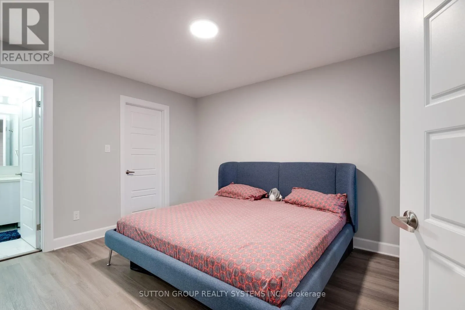 17 - 2610 KETTERING PLACE