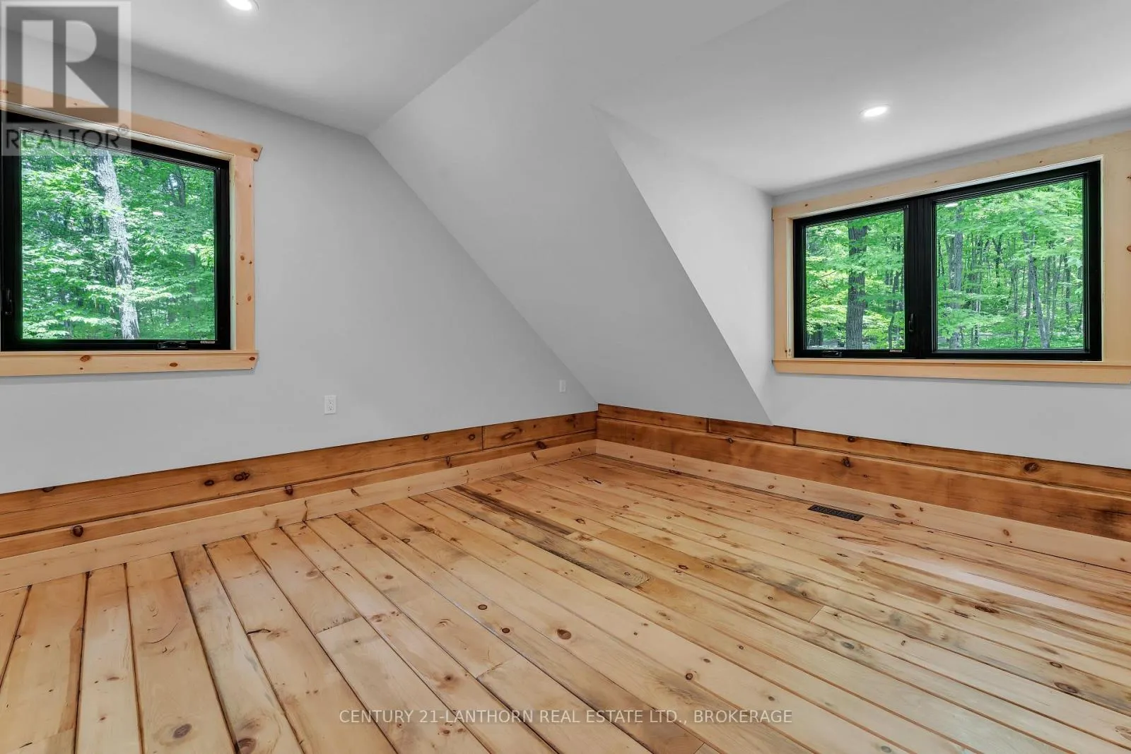 1120B WARRINGTON ROAD