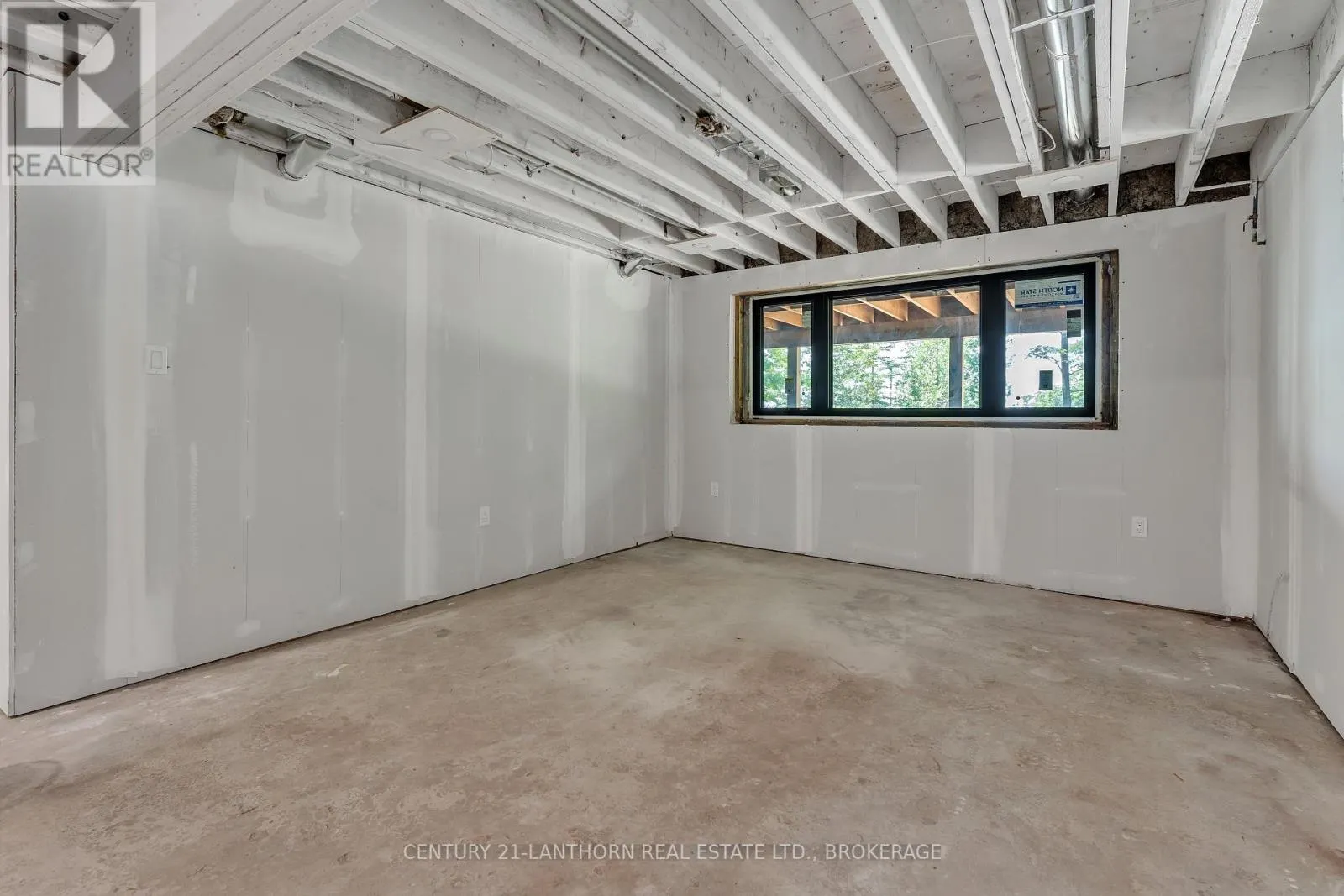 1120B WARRINGTON ROAD