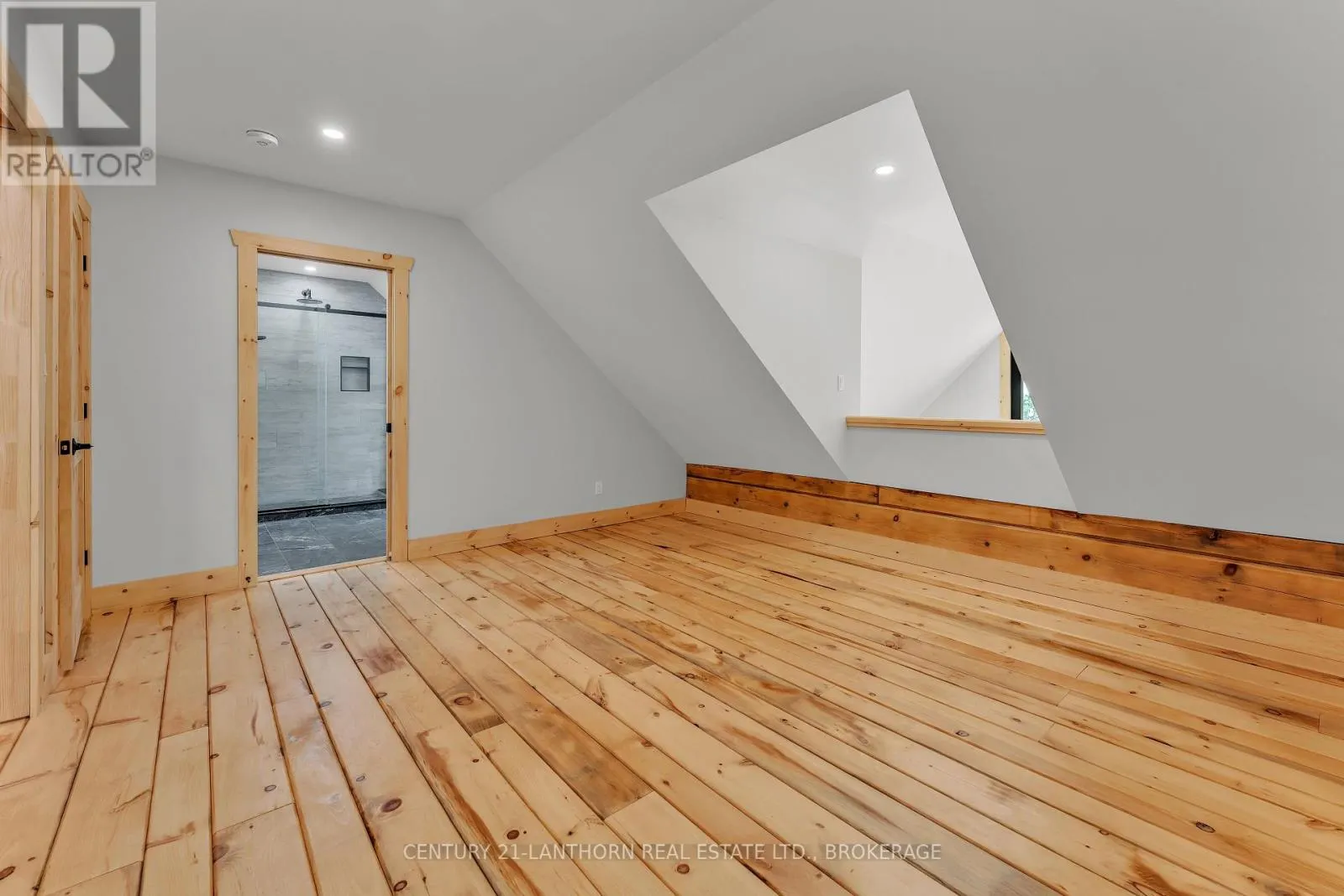 1120B WARRINGTON ROAD