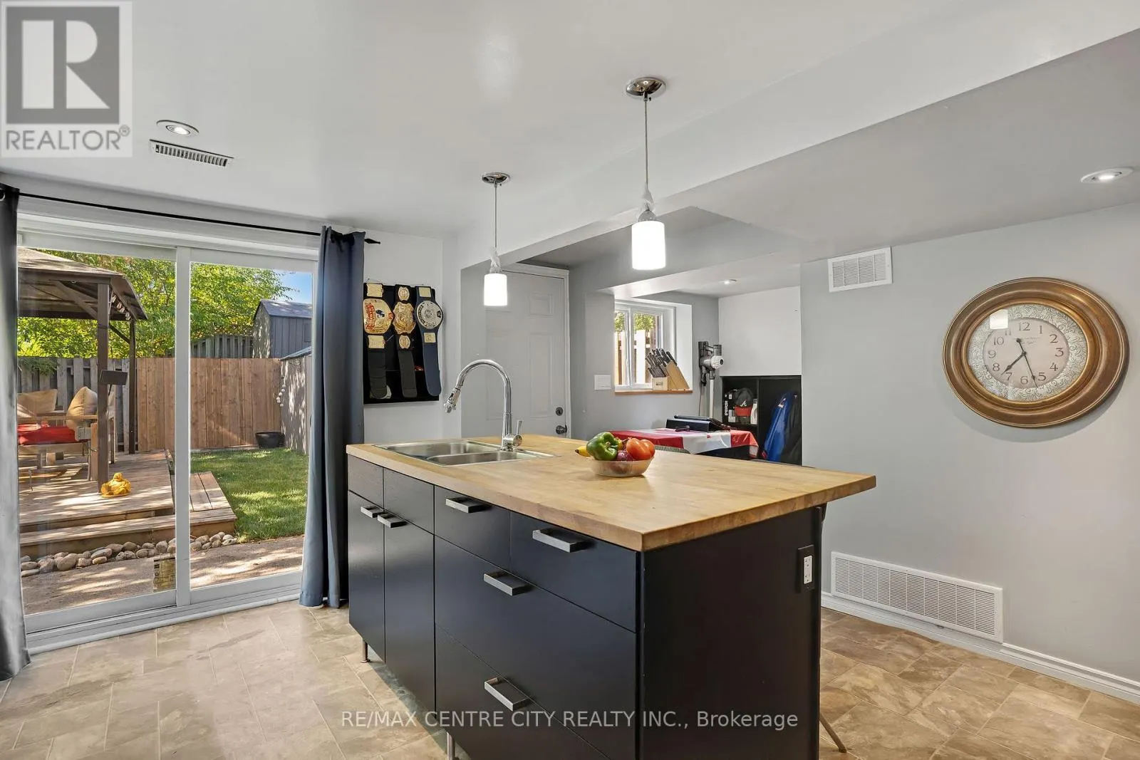 222 FAIRWAY ROAD N