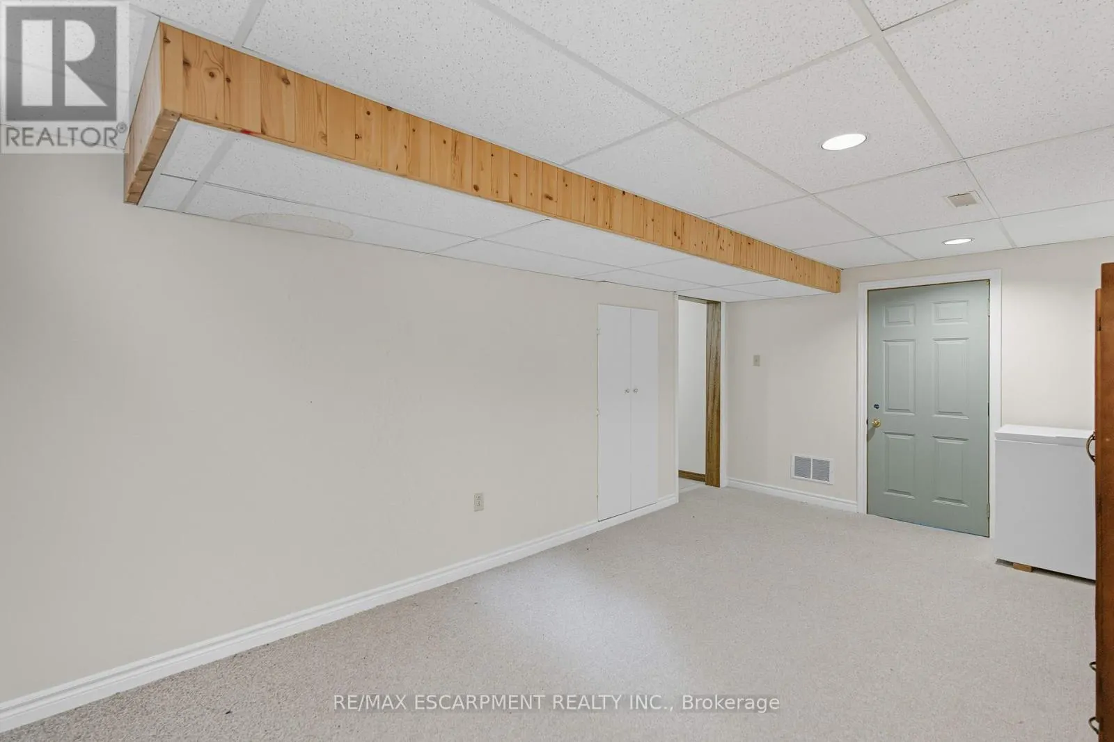 40 GATESTONE DRIVE