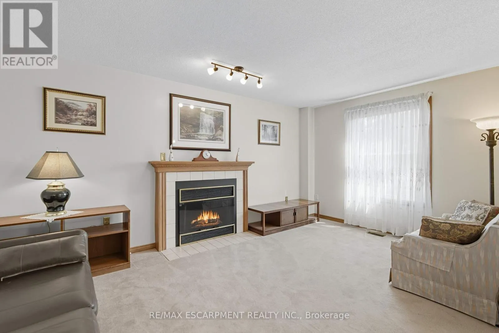 40 GATESTONE DRIVE