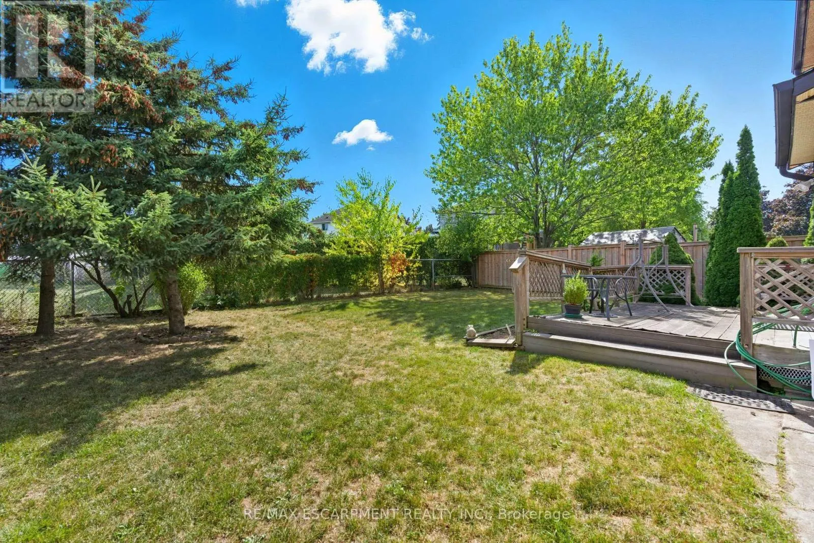 40 GATESTONE DRIVE