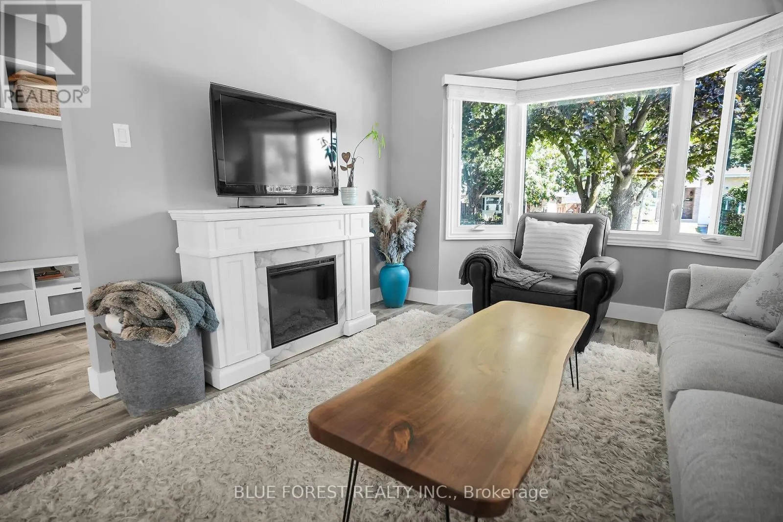 90 EDMUNDS CRESCENT