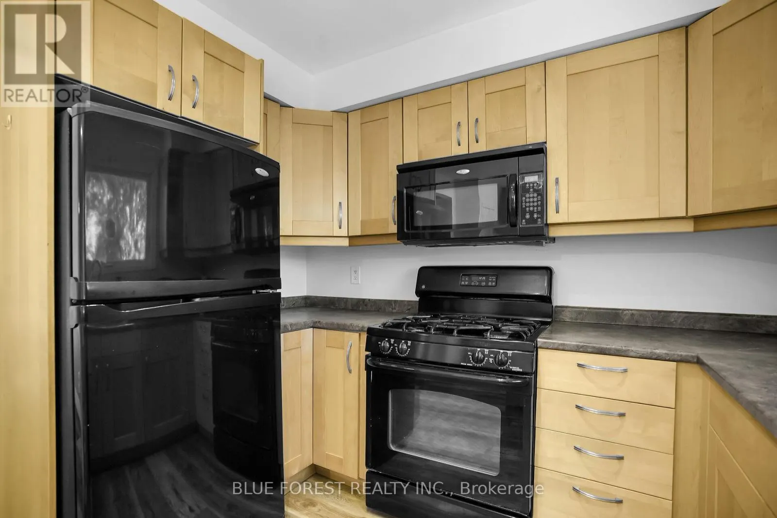 90 EDMUNDS CRESCENT