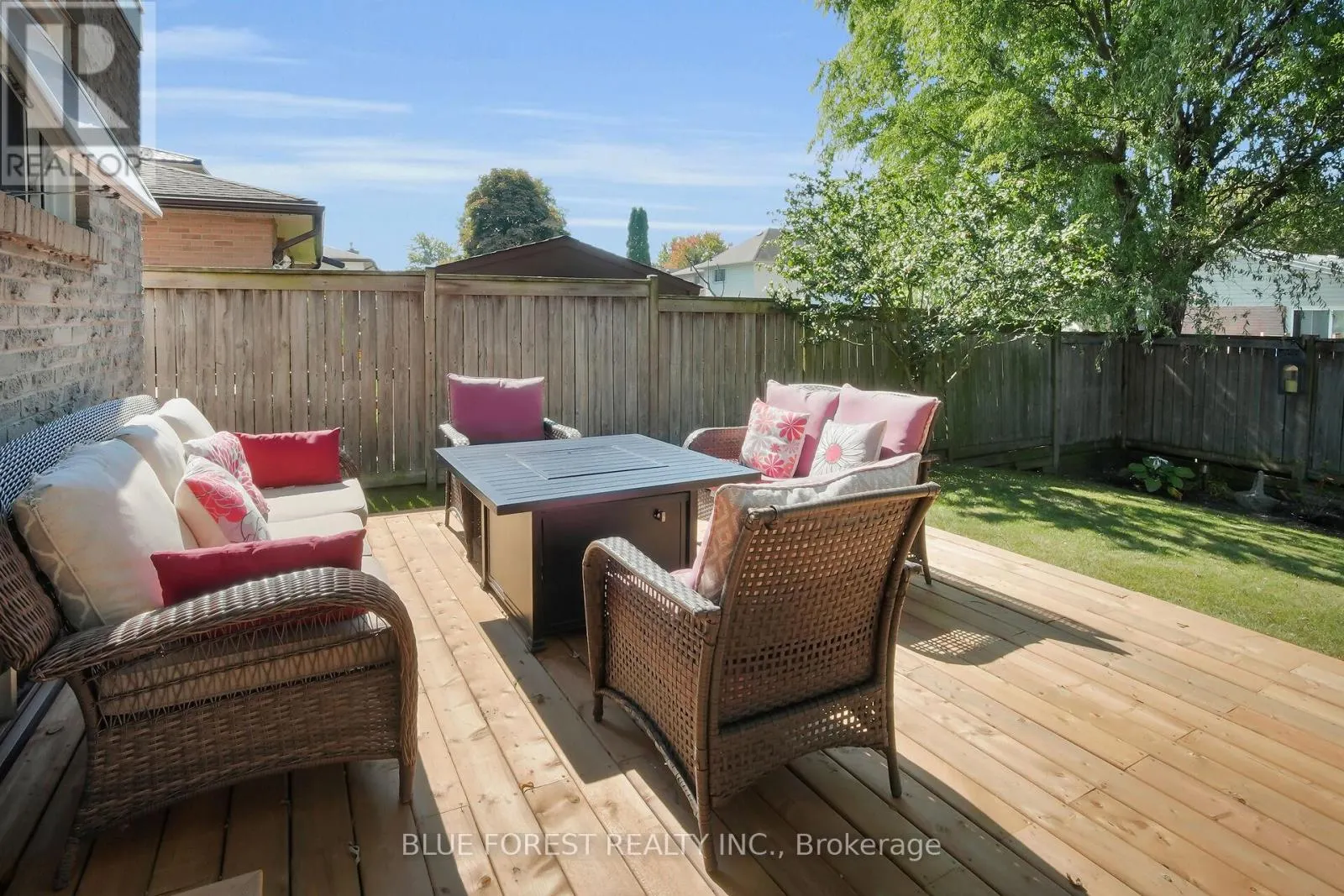90 EDMUNDS CRESCENT