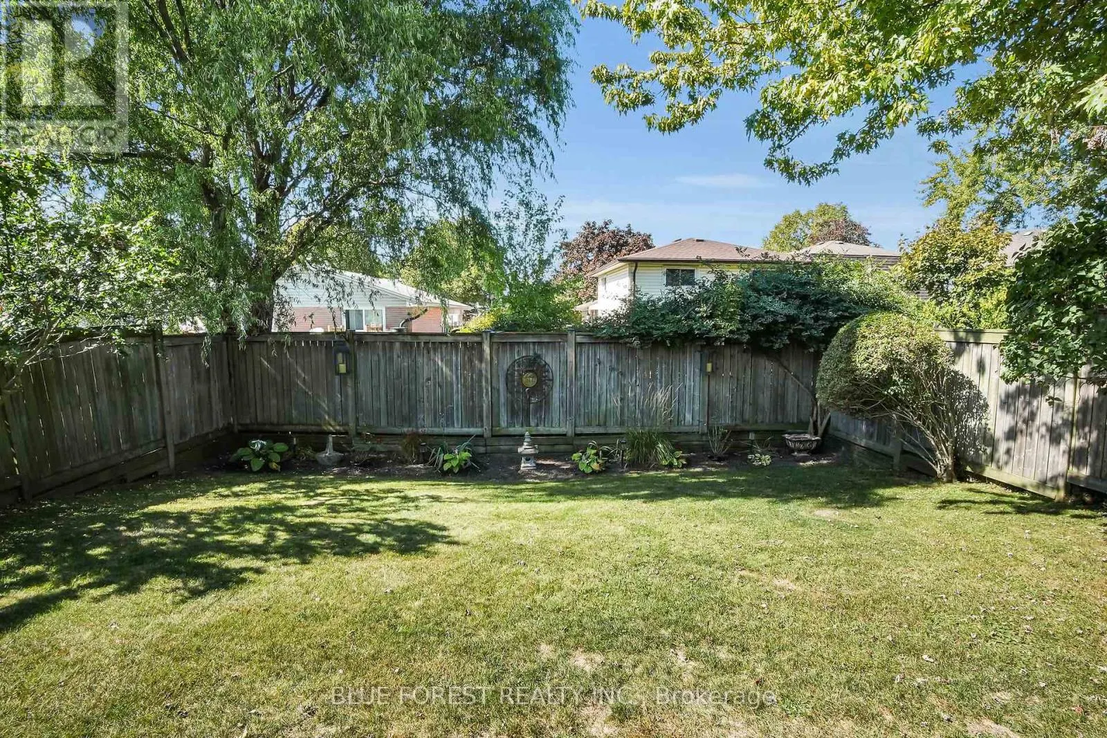 90 EDMUNDS CRESCENT