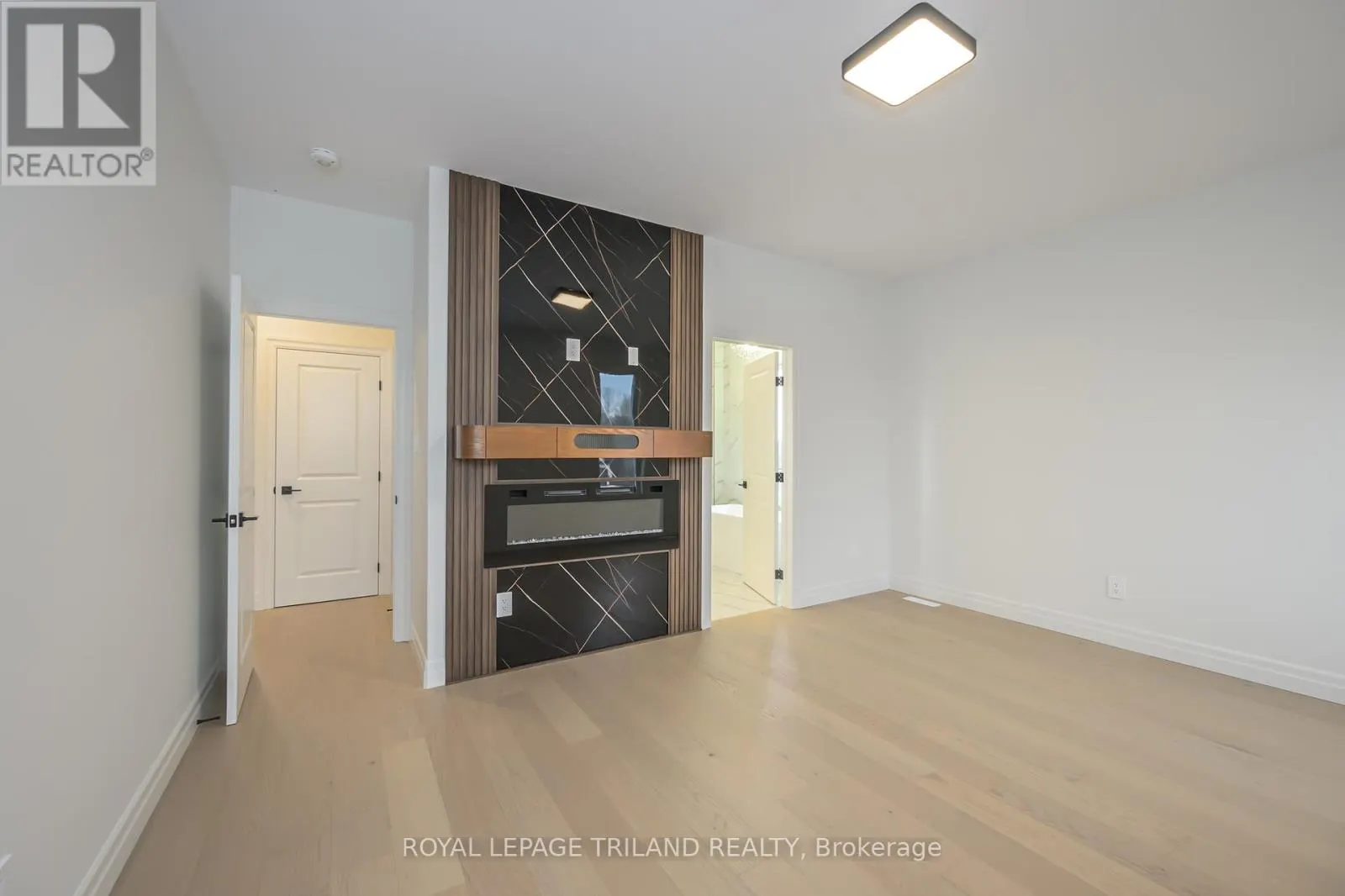 4211 LIBERTY CROSSING