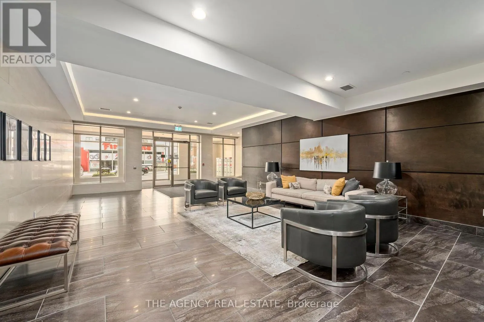 803 - 330 RIDOUT STREET N, #803