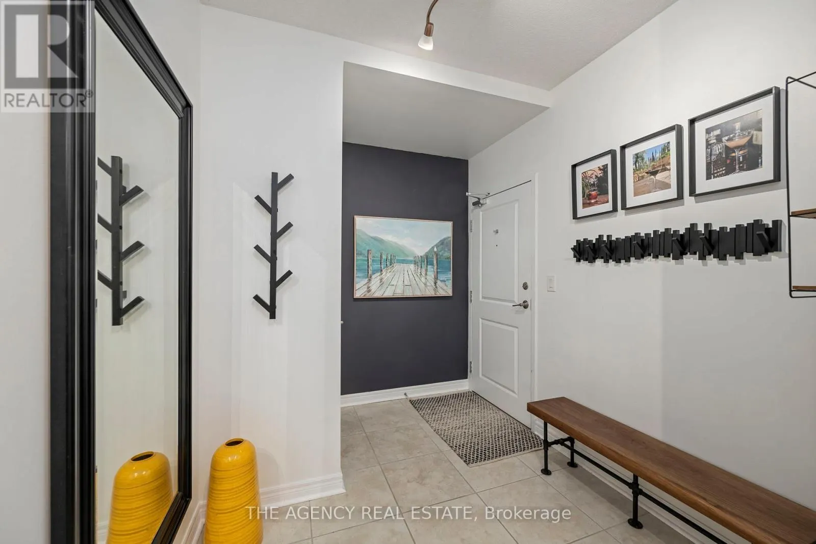 803 - 330 RIDOUT STREET N, #803