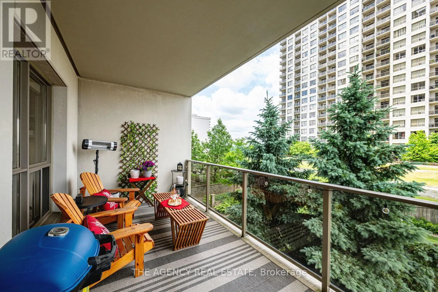 803 - 330 RIDOUT STREET N, #803