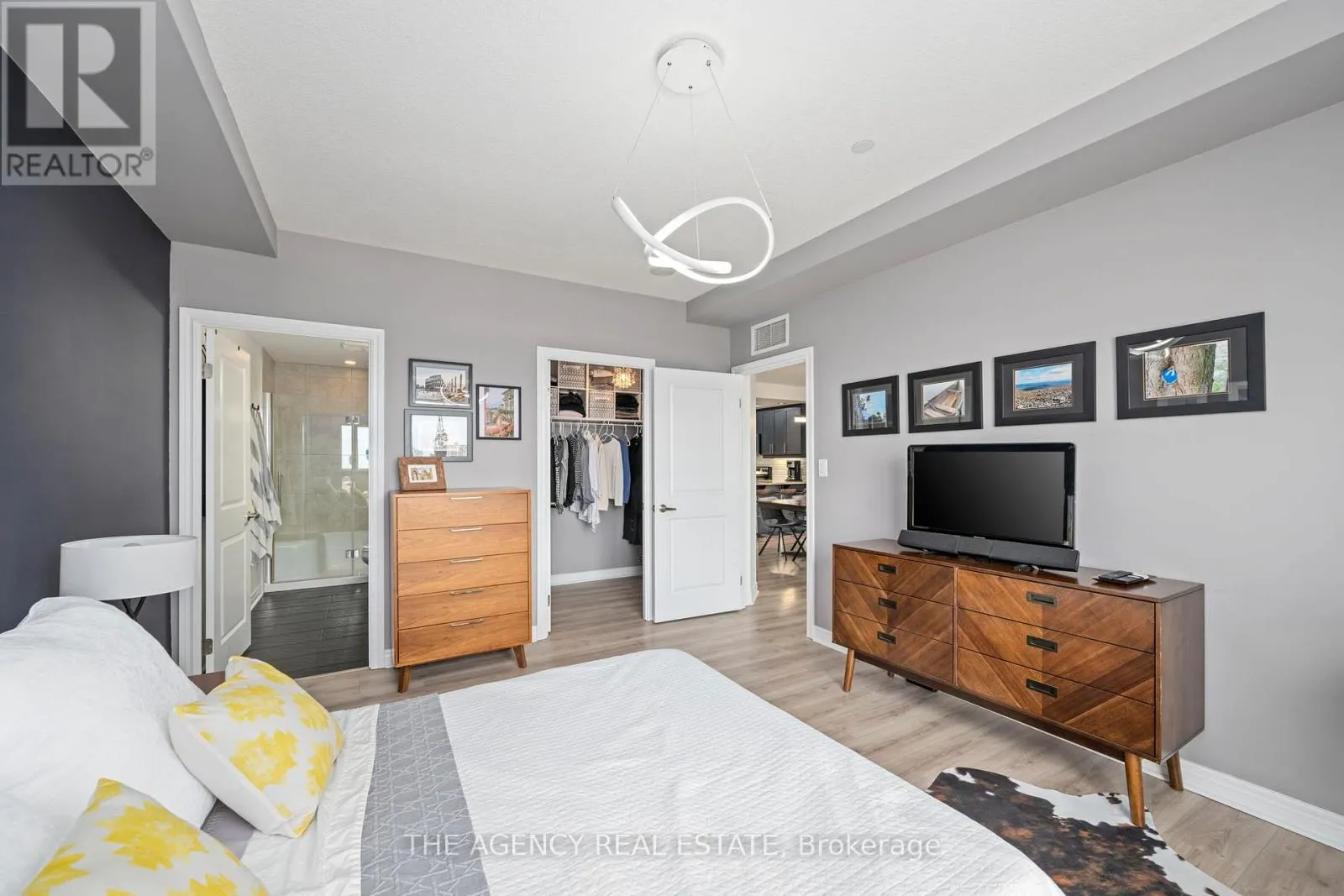 803 - 330 RIDOUT STREET N, #803