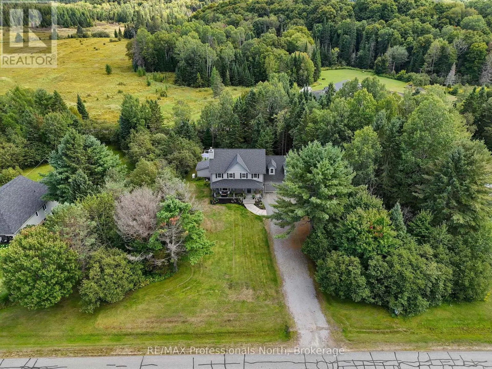 23 THOMAS CRESCENT