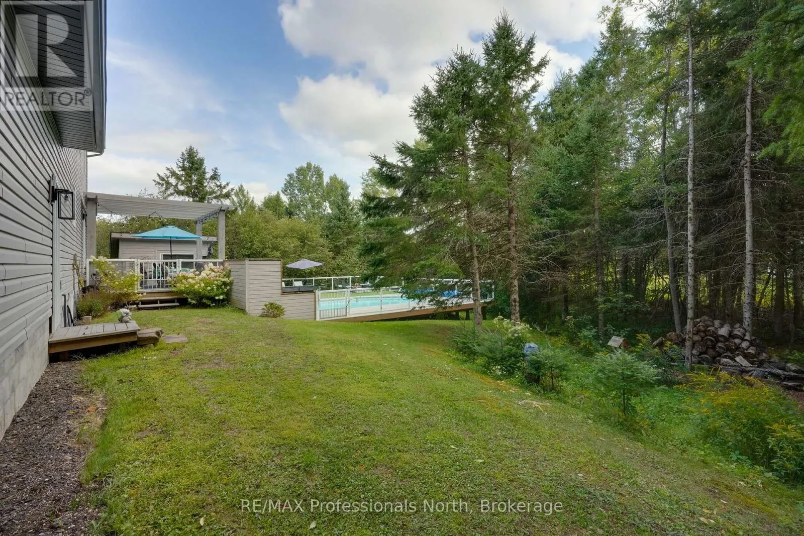 23 THOMAS CRESCENT