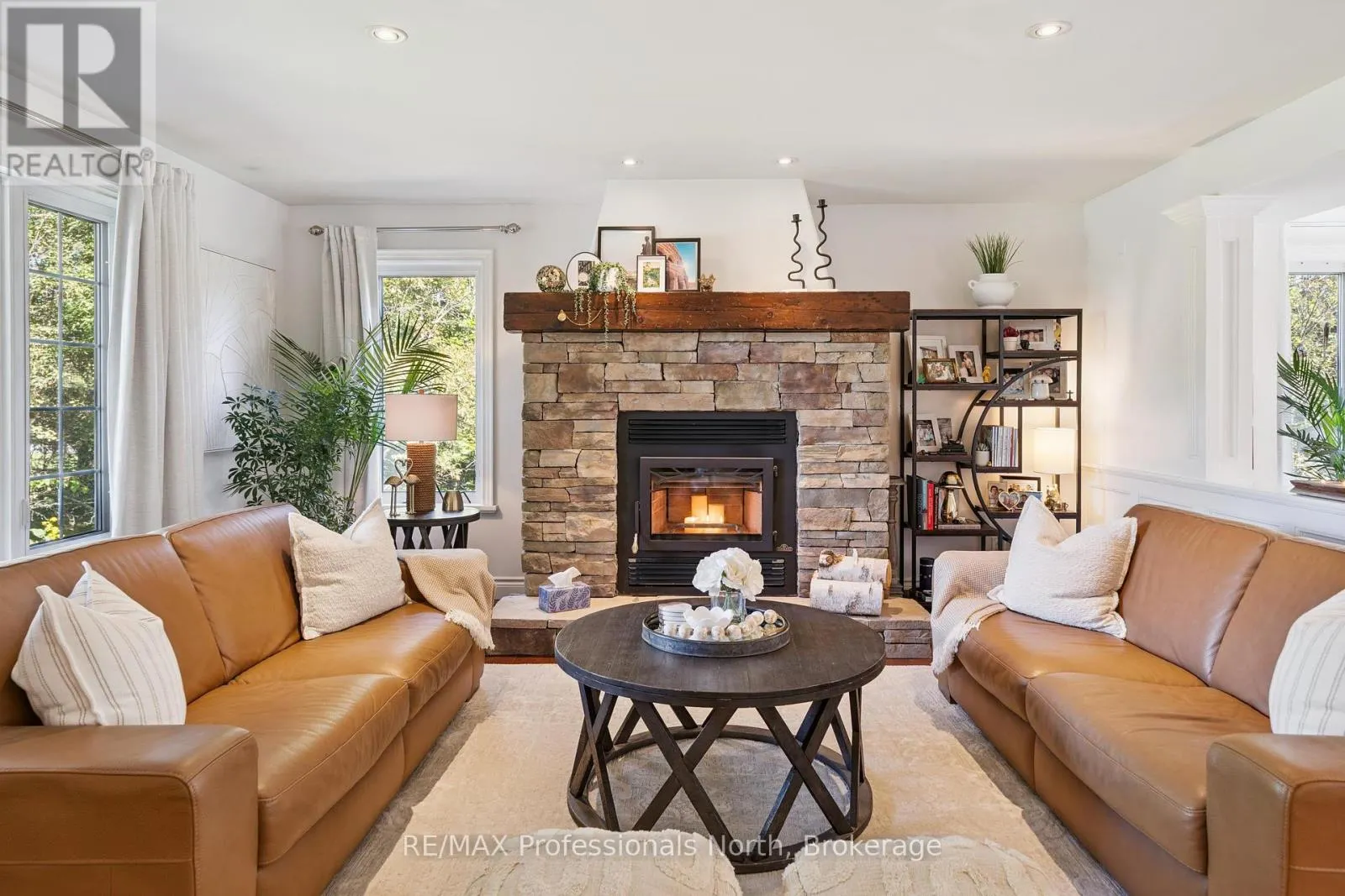 23 THOMAS CRESCENT