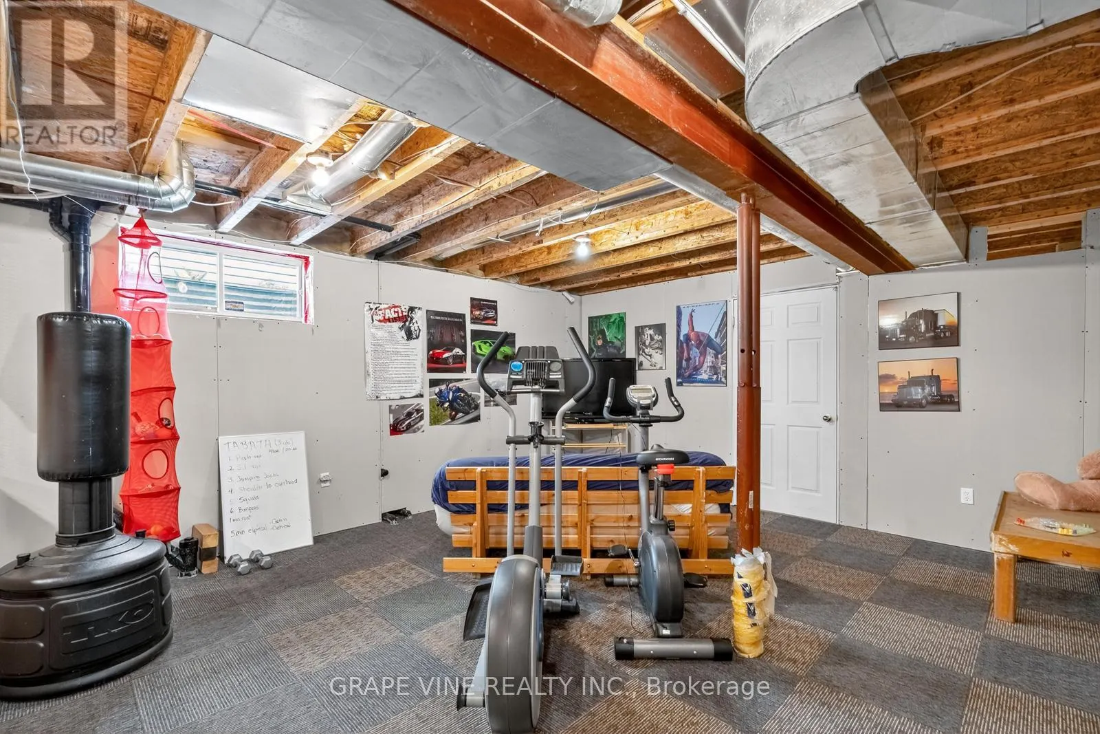 823 SCALA AVENUE