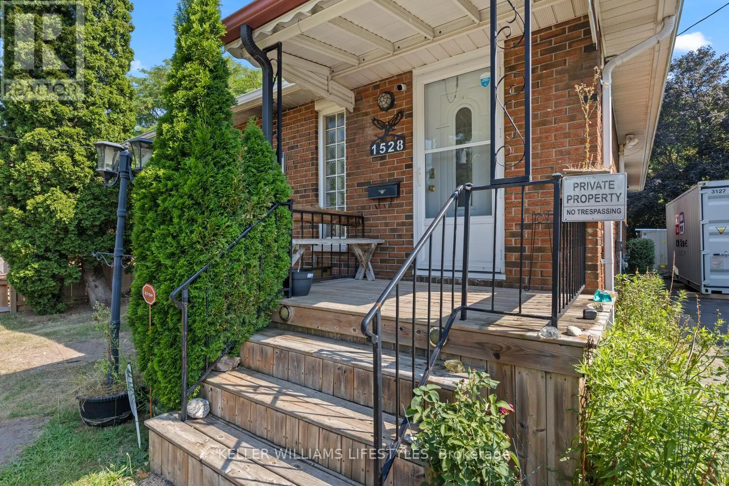 1528 MCLARENWOOD TERRACE