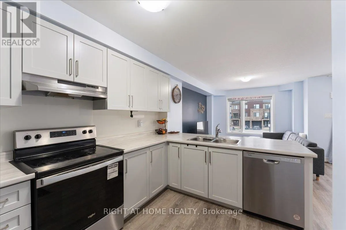 52 DRYDEN LANE