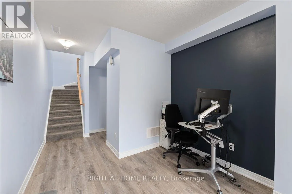 52 DRYDEN LANE