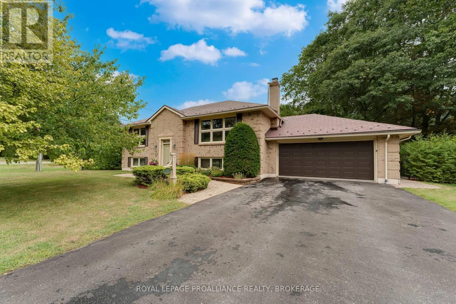 6 FAIRCREST BOULEVARD