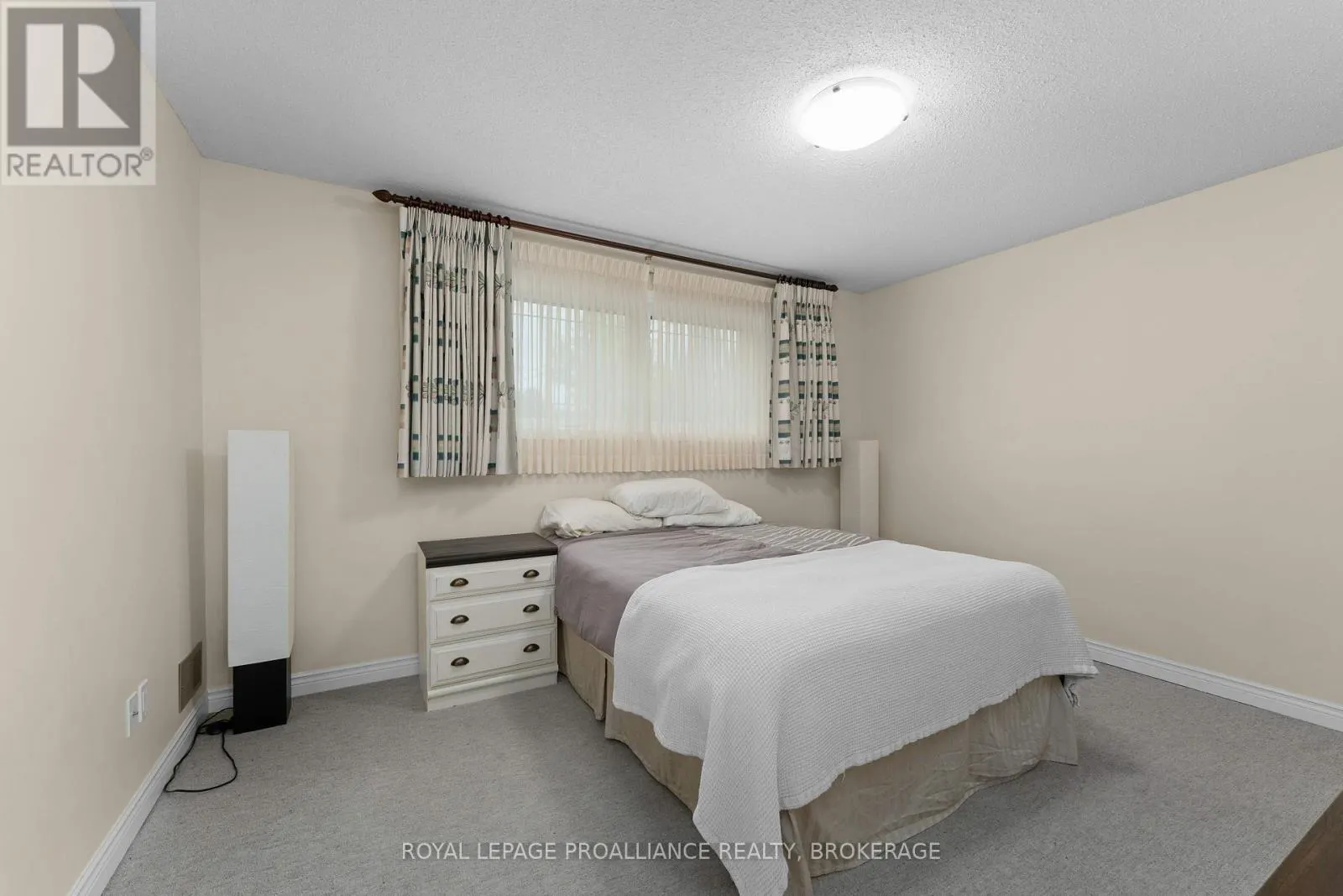 6 FAIRCREST BOULEVARD