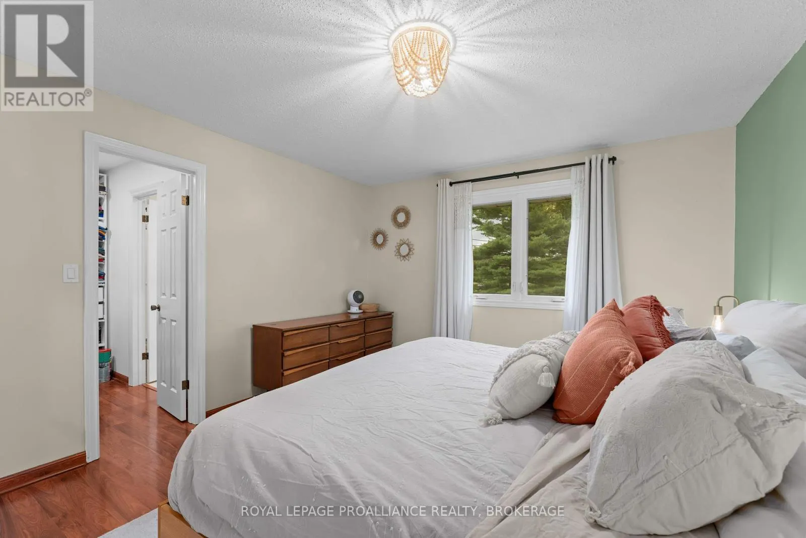 6 FAIRCREST BOULEVARD