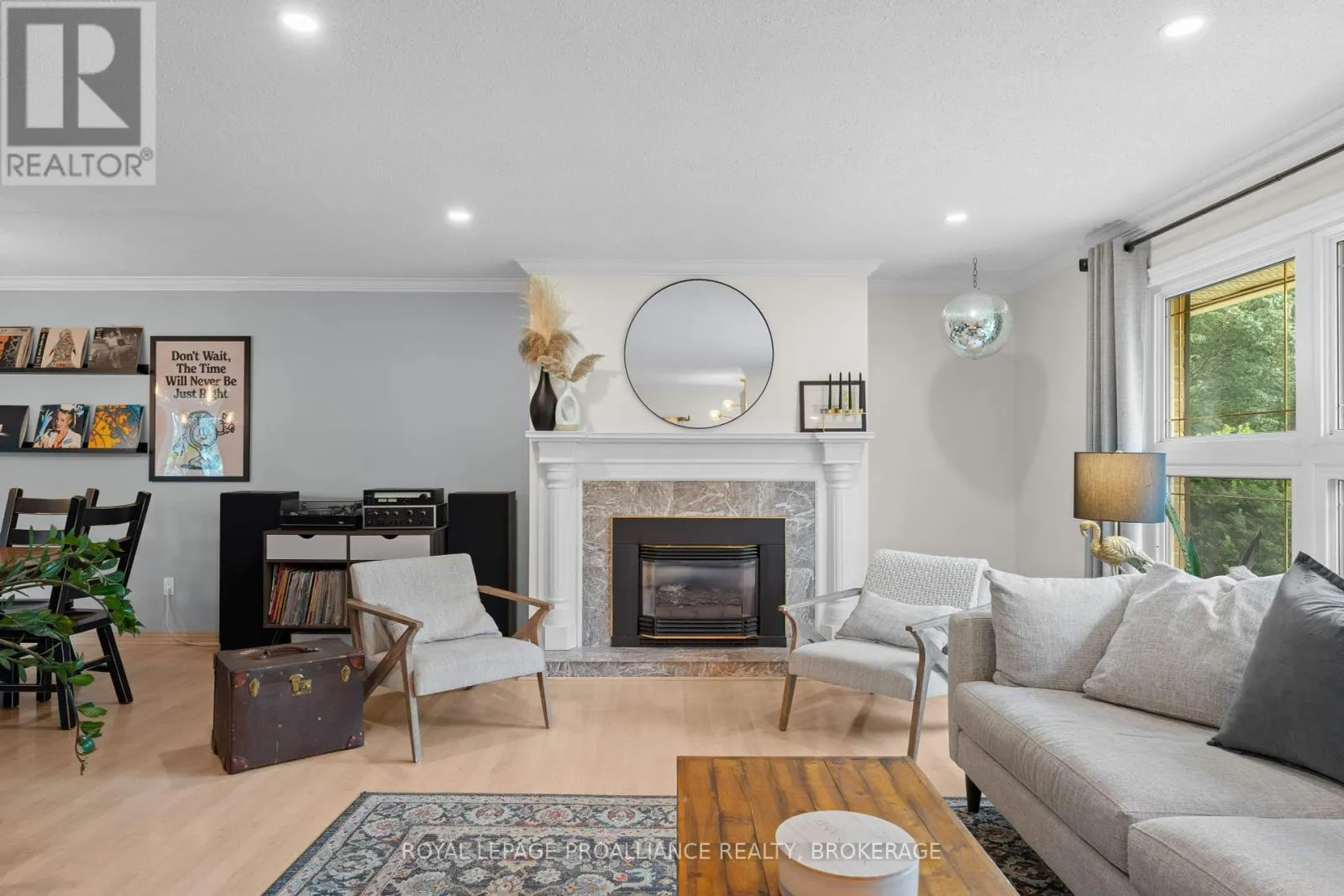 6 FAIRCREST BOULEVARD