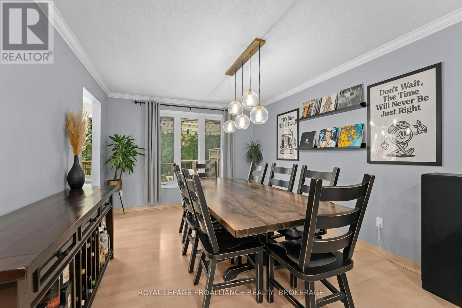 6 FAIRCREST BOULEVARD