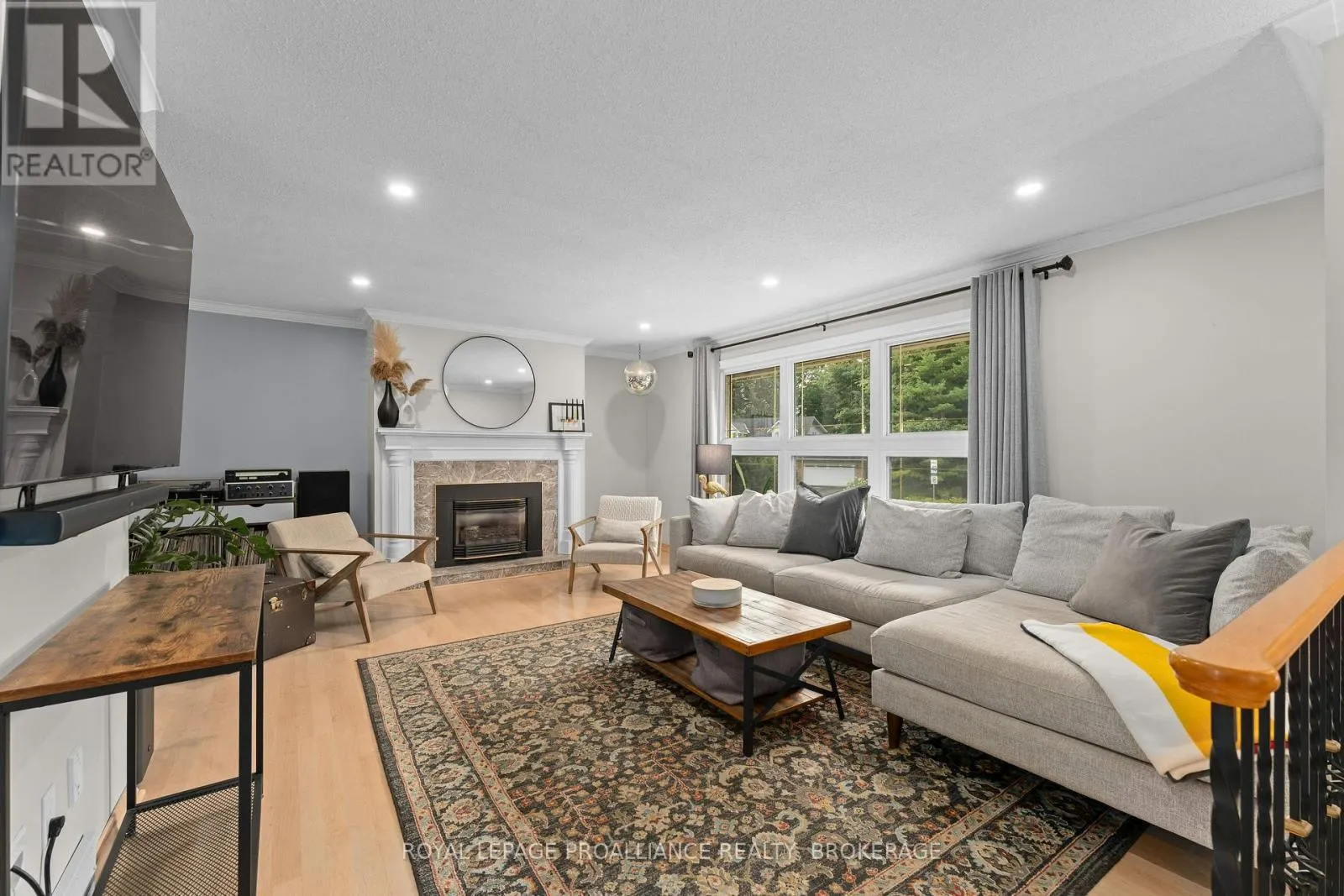 6 FAIRCREST BOULEVARD